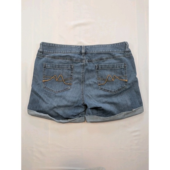 New York & Company Cuffed Jean Shorts Women's Size 10 - Picture 10 of 10